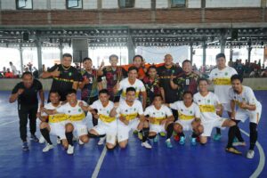 Tim Futsal Kaltim berhasil menutup laga kualifikasi Futsal U-40 kebawah dengan keluar sebagai juara Group F dan berhasil masuk 8 besar setelah berhasil menundukkan Banten dengan skor telak 5-0 tanpa balas. Rabu (23/11/22).