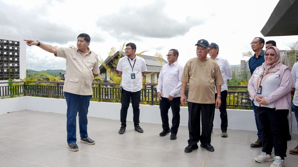 Menteri Ara