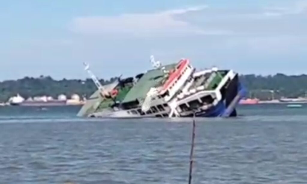 kapal Tenggelam