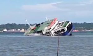 kapal Tenggelam
