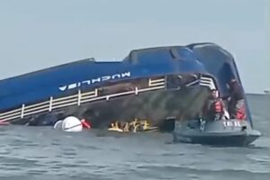 kapal tenggelam