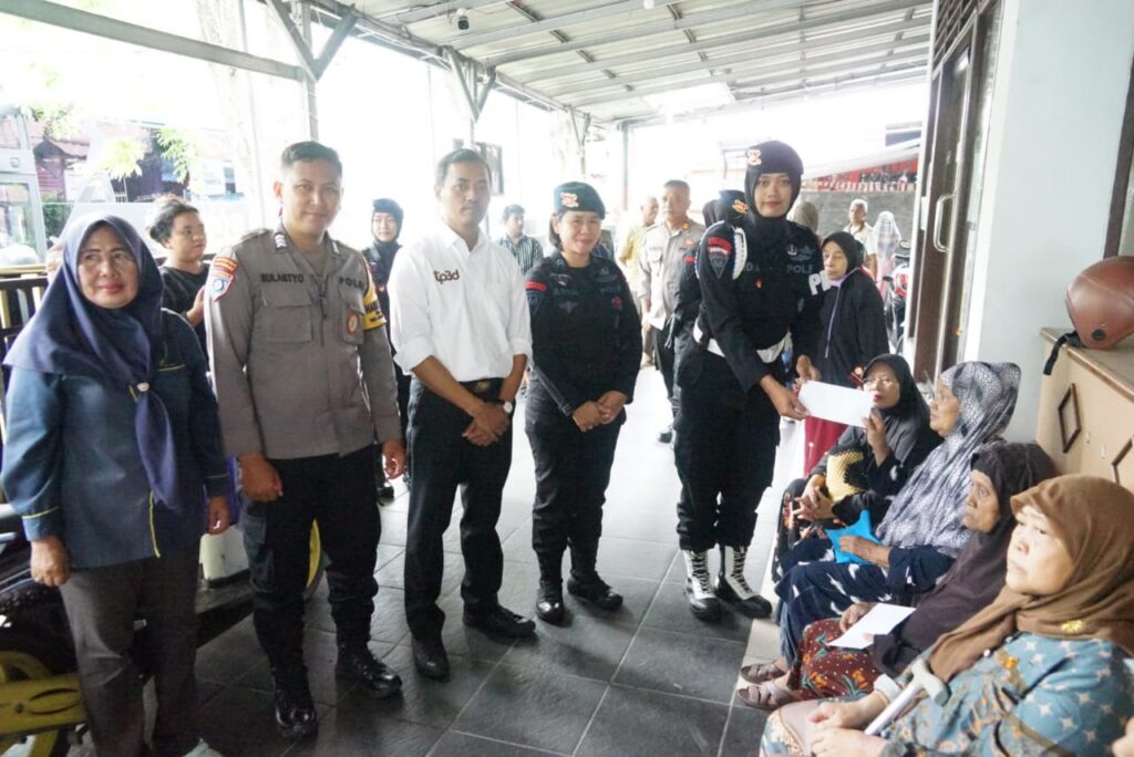 Bakti Sosial