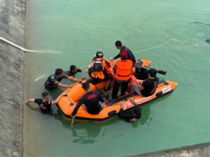 evakuasi korban tenggelam Balikpapan