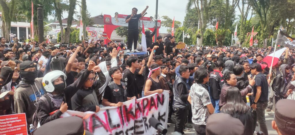 unjuk rasa