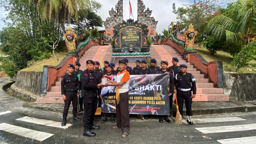 Brimob Kaltim karya bakti 2025