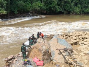 Peledakan batu giram Sungai Bahau