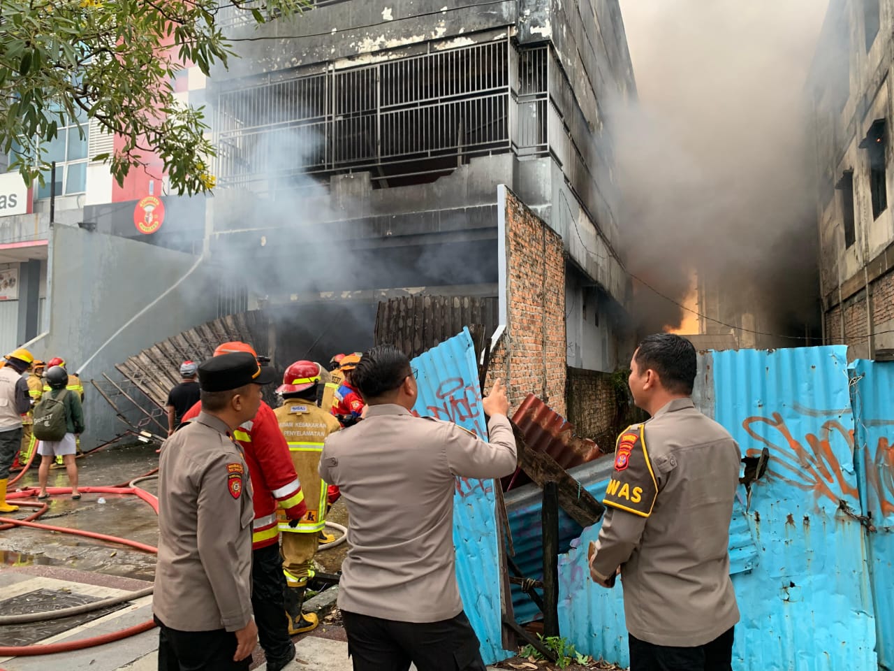 kebakaran gudang Balikpapan