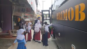 Bus sekolah gratis
