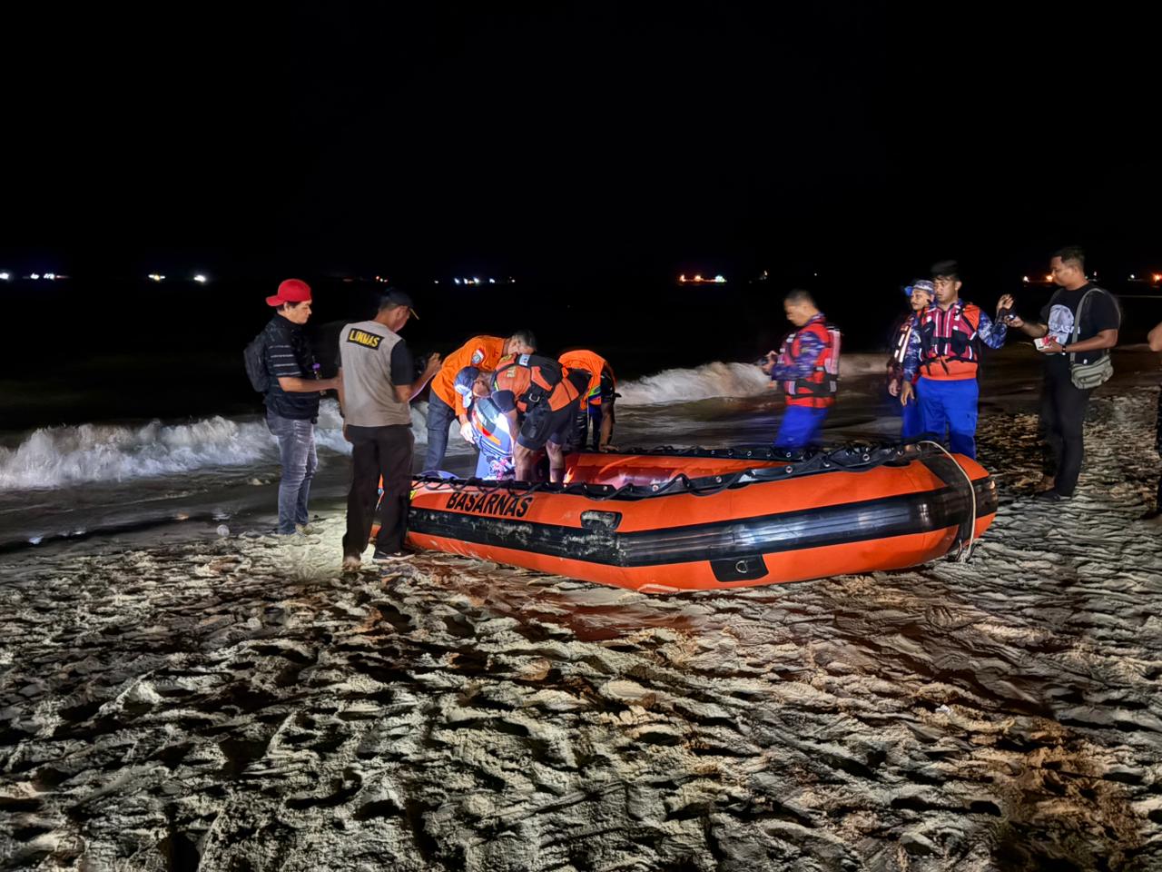 pencarian korban tenggelam