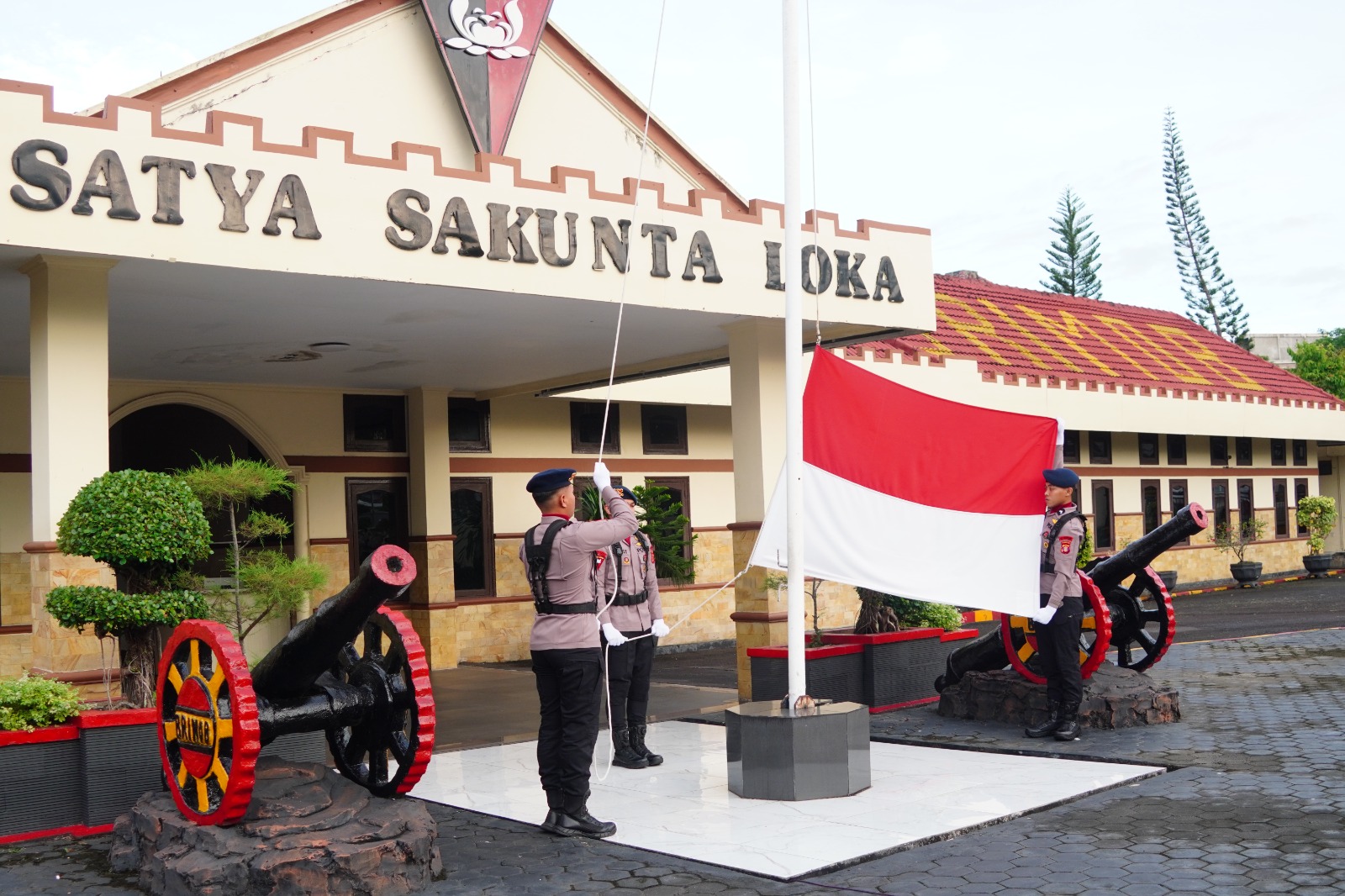 upacara bendera 17