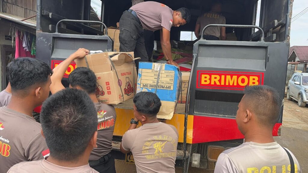 Brimob Polda Sumut peduli pendidikan