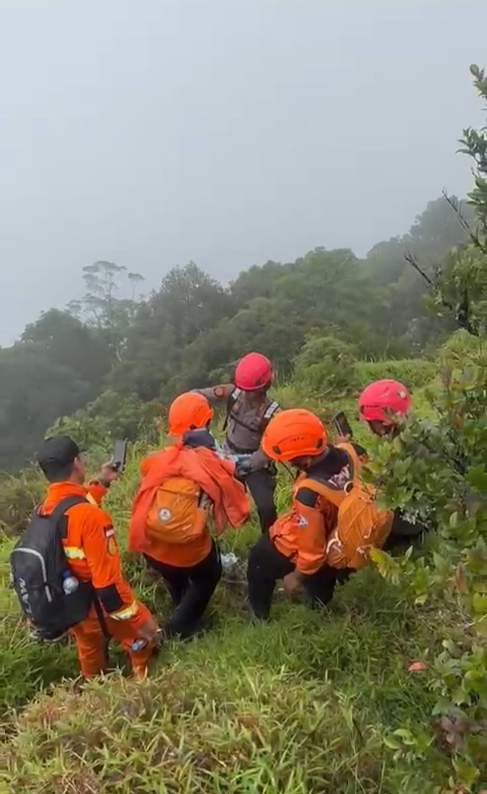 pesawat hilang kontak