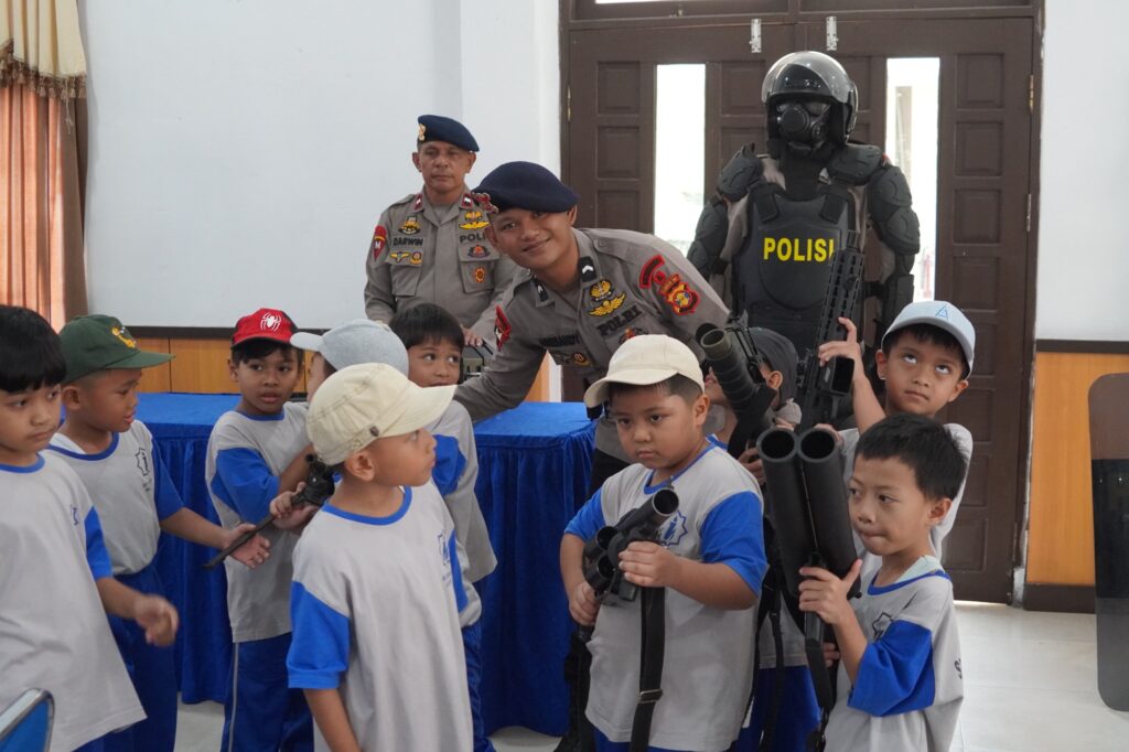 kunjungan edukatif SD IT Ibnu Hajar