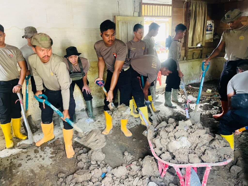 Brimob Kaltim di Aceh