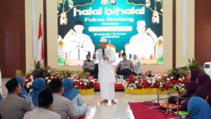 Polres Bontang halal bihalal