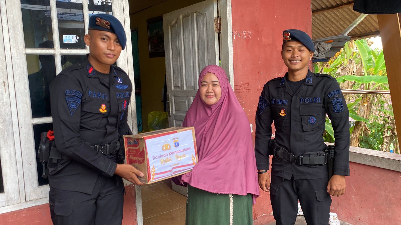 Brimob Kaltim Jumat Berkah
