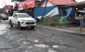jalan rusak Batu Ampar