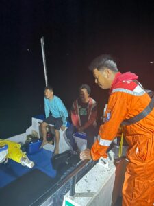 penyelamatan nelayan Selat Makassar