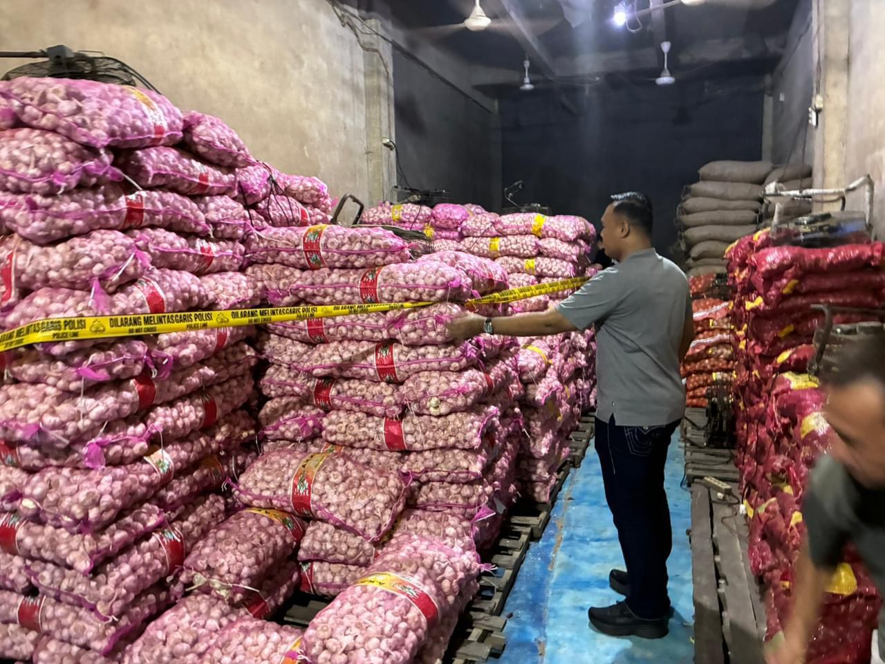penyelundupan bawang Pontianak