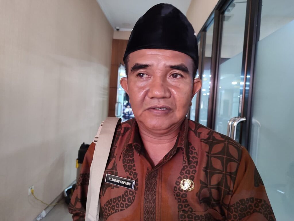 PHK Massal