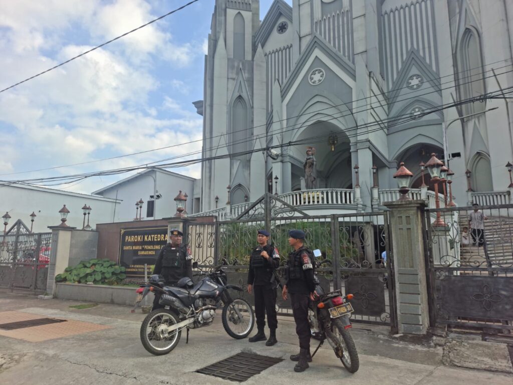 pengamanan gereja