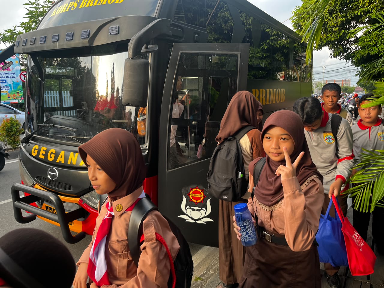 Bus Sekolah Gratis