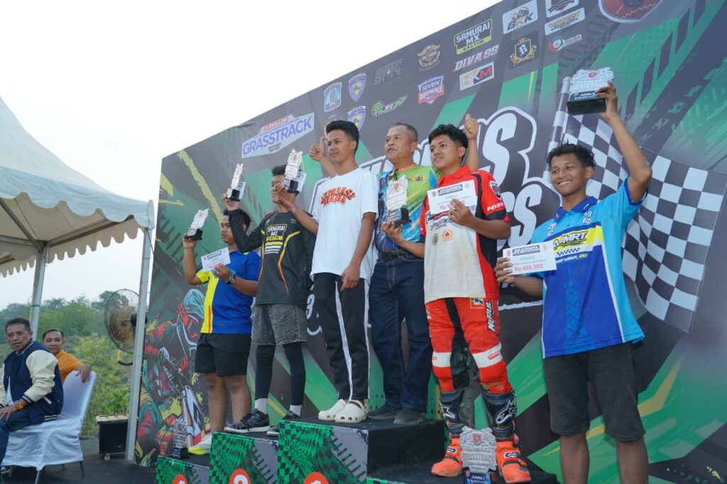 Grasstrack